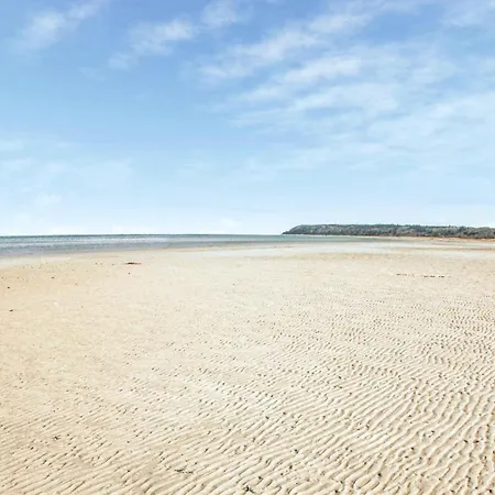 2 Bedroom Gorgeous In *