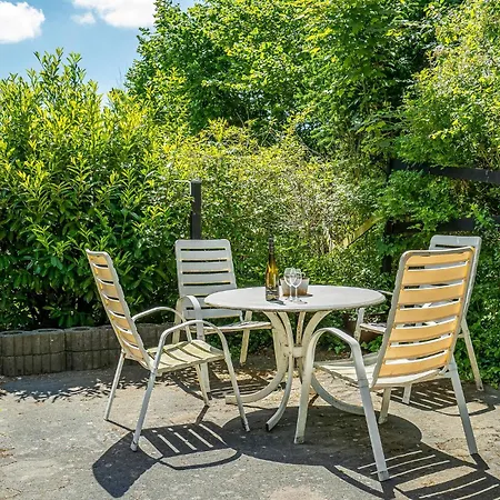 2 Bedroom Gorgeous In בית נופש *