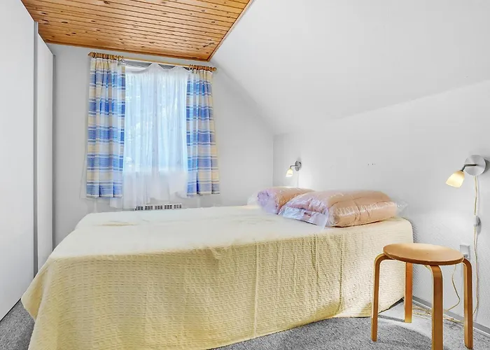 2 Bedroom Gorgeous In * Glesborg